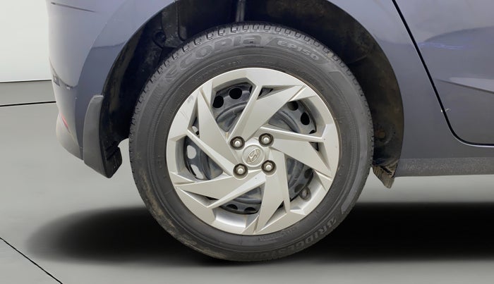 2021 Hyundai NEW I20 MAGNA 1.2 MT, Petrol, Manual, 43,713 km, Right Rear Wheel