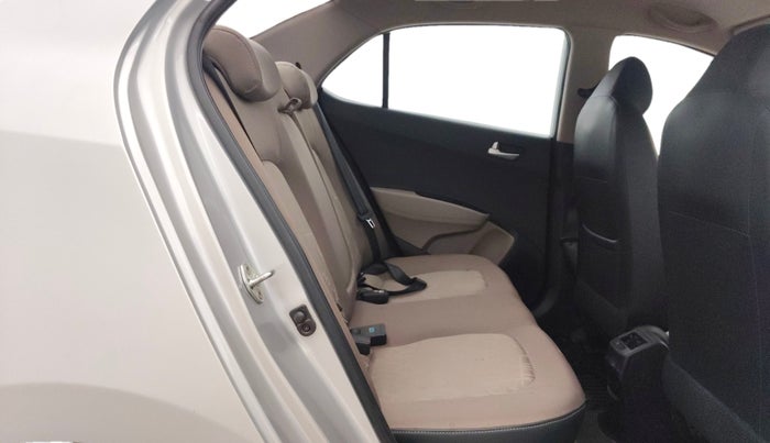 2016 Hyundai Xcent SX AT 1.2 (O), Petrol, Automatic, 31,826 km, Right Side Rear Door Cabin