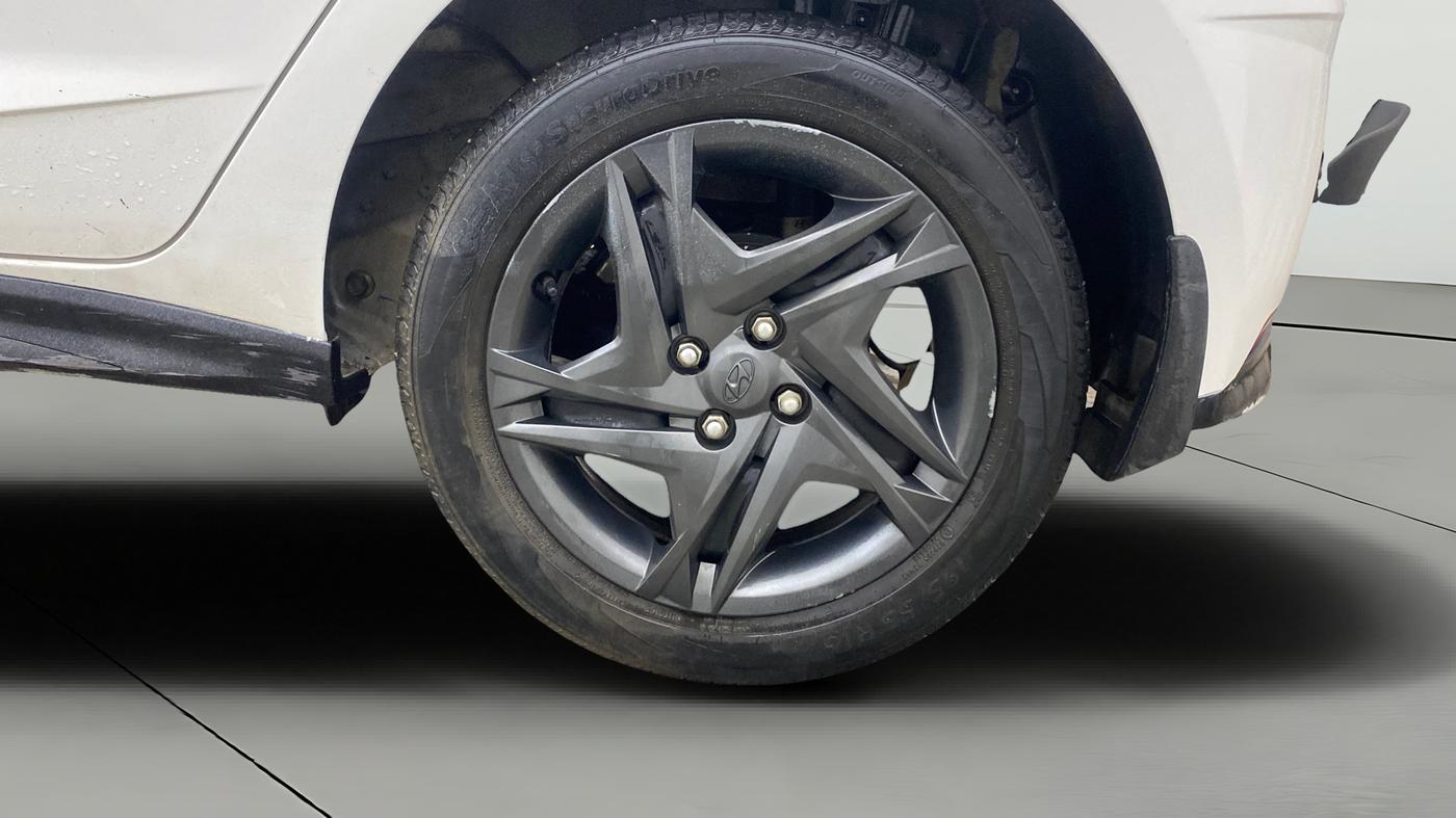 2022 Hyundai NEW I20 Sportz 1.2 IVT, Petrol, Automatic, 57,583 km, Left Rear Wheel