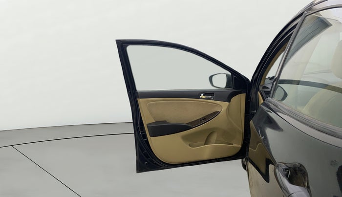 2013 Hyundai Verna FLUIDIC 1.6 VTVT EX, Petrol, Manual, 81,058 km, LHS Front Door