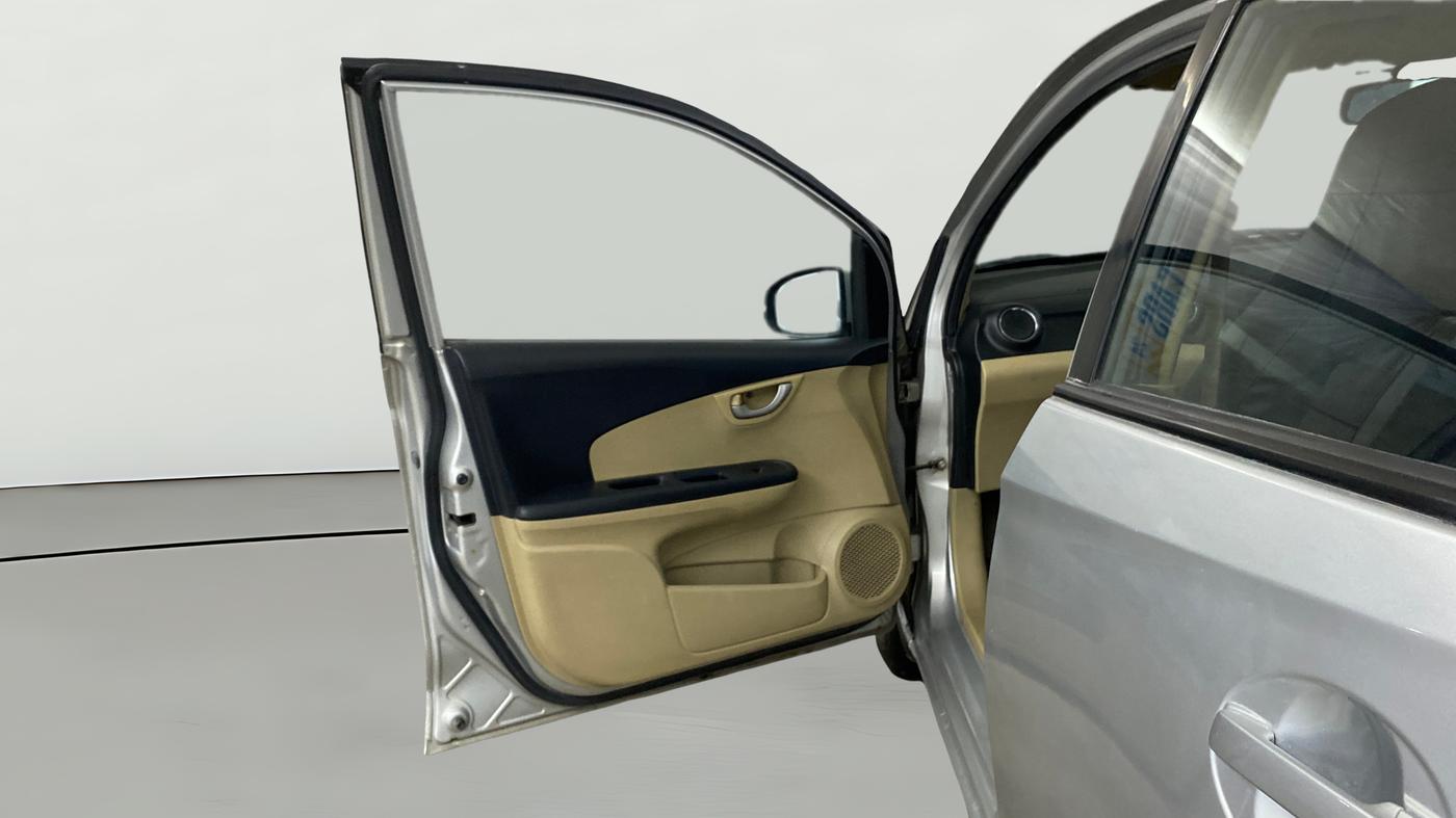 2014 Honda Brio VX AT, Petrol, Automatic, 81,681 km, LHS Front Door
