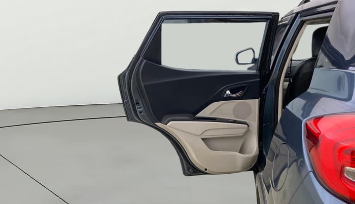 2021 Mahindra XUV300 W8 1.2 PETROL, Petrol, Manual, 50,918 km, LHS Rear Door