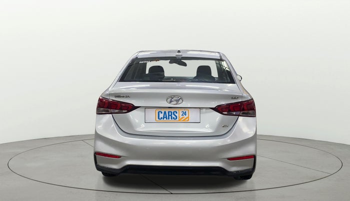 2017 Hyundai Verna 1.6 CRDI SX, Diesel, Manual, 1,40,501 km, Back/Rear