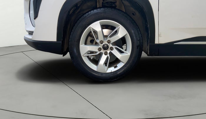 2021 MG HECTOR PLUS SUPER 1.5 PETROL TURBO HYBRID MT 7-STR, Petrol, Manual, 30,423 km, Left Front Wheel