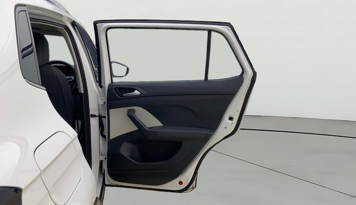 2025 Volkswagen TAIGUN TOPLINE 1.0 TSI AT, Petrol, Automatic, 5,074 km, RHS Rear Door