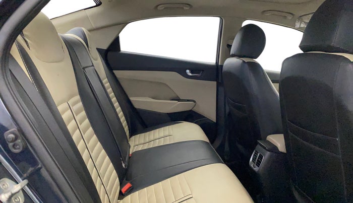 2021 Hyundai Verna SX 1.5 VTVT, Petrol, Manual, 37,722 km, Right Side Rear Door Cabin