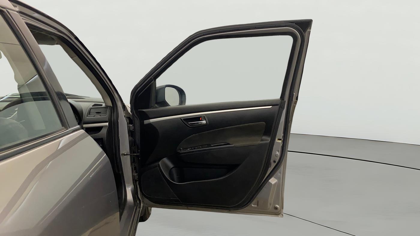 2014 Maruti Swift VXI, Petrol, Manual, 28,148 km, RHS Front Door