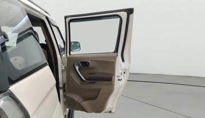 2019 Mahindra TUV300 T10, Diesel, Manual, 61,847 km, RHS Rear Door