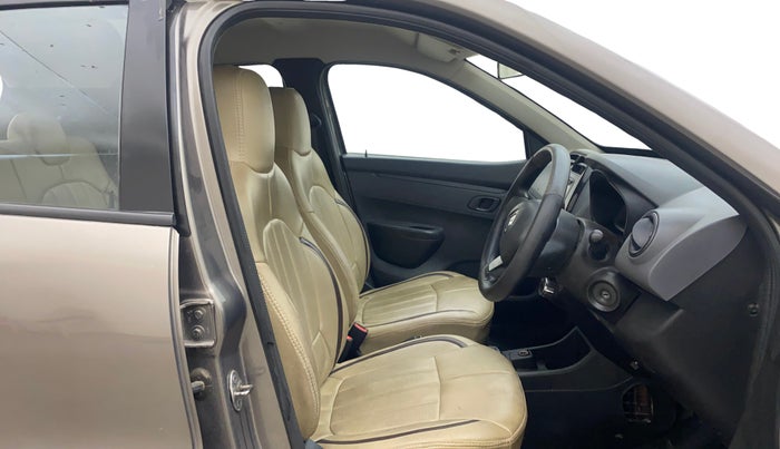 2017 Renault Kwid RXT 1.0 AMT, Petrol, Automatic, 74,010 km, Right Side Front Door Cabin