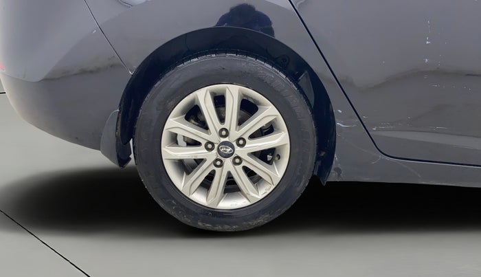 2016 Hyundai New Elantra 1.8 SX AT VTVT, Petrol, Automatic, 69,272 km, Right Rear Wheel
