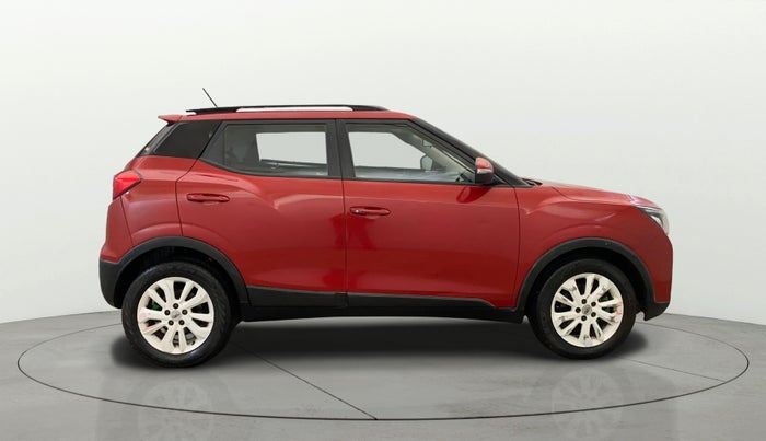 2019 Mahindra XUV300 W8 1.2 PETROL, Petrol, Manual, 83,696 km, Right Side View