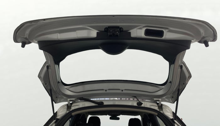 2021 Nissan Kicks XV TURBO 1.3, Petrol, Manual, 31,444 km, Boot Door Open