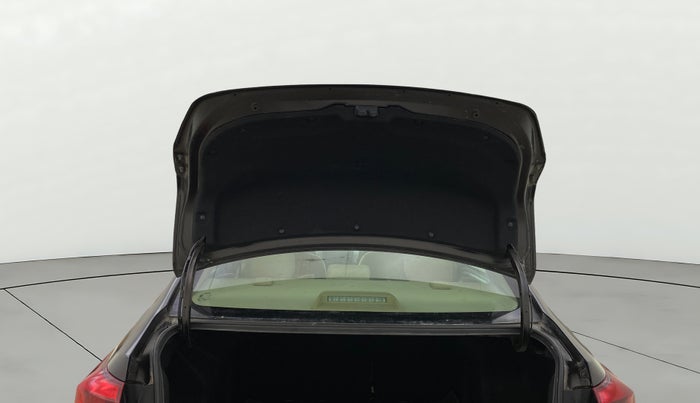 2020 Toyota YARIS J CVT, Petrol, Automatic, 30,738 km, Boot Door Open