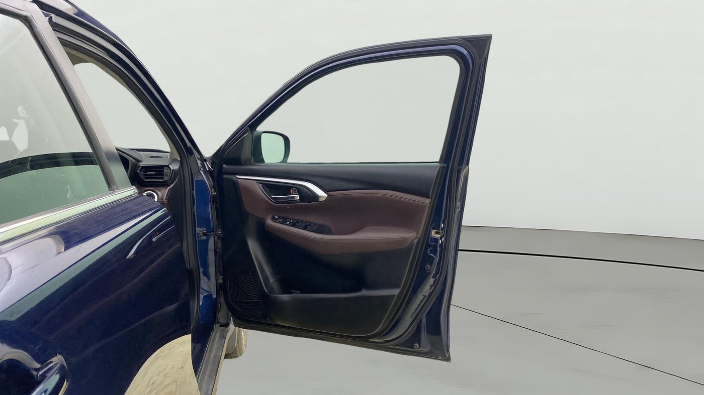 2024 Maruti Grand Vitara ALPHA SMART HYBRID AT, Petrol, Automatic, 27,304 km, RHS Front Door