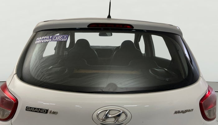 2016 Hyundai Grand i10 MAGNA 1.2 KAPPA VTVT, CNG, Manual, 1,37,728 km, Rear Windshield