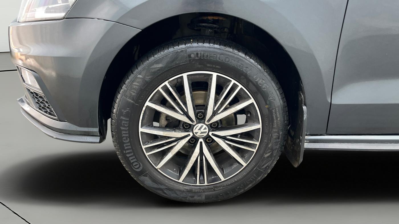 2021 Volkswagen Vento HIGHLINE 1.0L TSI, Petrol, Manual, 76,937 km, Left Front Wheel