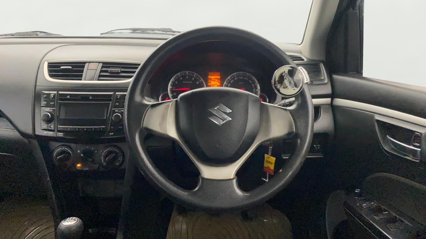 2016 Maruti Swift VXI, Petrol, Manual, 46,012 km, Steering Wheel Close Up