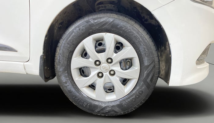 2015 Hyundai Elite i20 MAGNA 1.2, Petrol, Manual, 27,549 km, Right Front Wheel