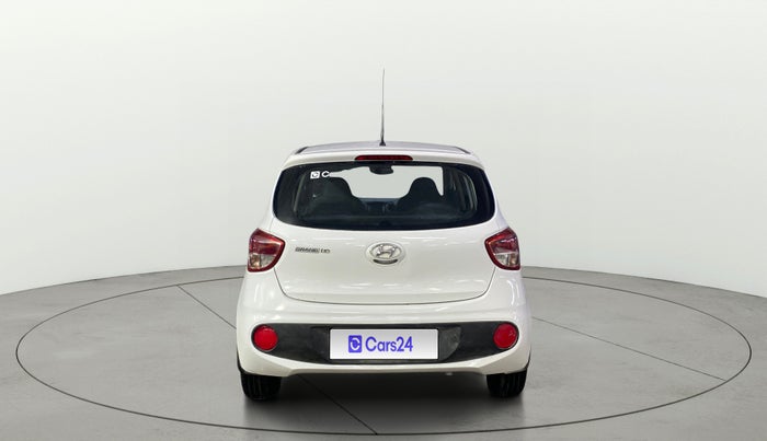 2018 Hyundai Grand i10 MAGNA AT 1.2 KAPPA VTVT, Petrol, Automatic, 31,314 km, Back/Rear