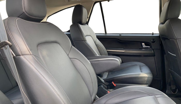 2017 Tata Hexa XTA 4X2 6 STR, Diesel, Automatic, 57,257 km, Right Side Rear Door Cabin