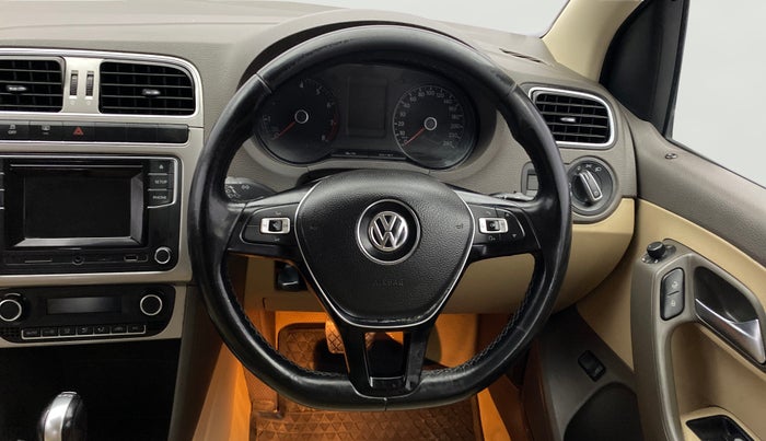 2017 Volkswagen Vento 1.2 TSI HIGHLINE PLUS AT, Petrol, Automatic, 92,325 km, Steering Wheel Close Up