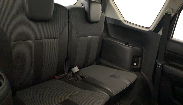 2021 Maruti XL6 ZETA MT, Petrol, Manual, 38,169 km, Third Seat Row ( optional )
