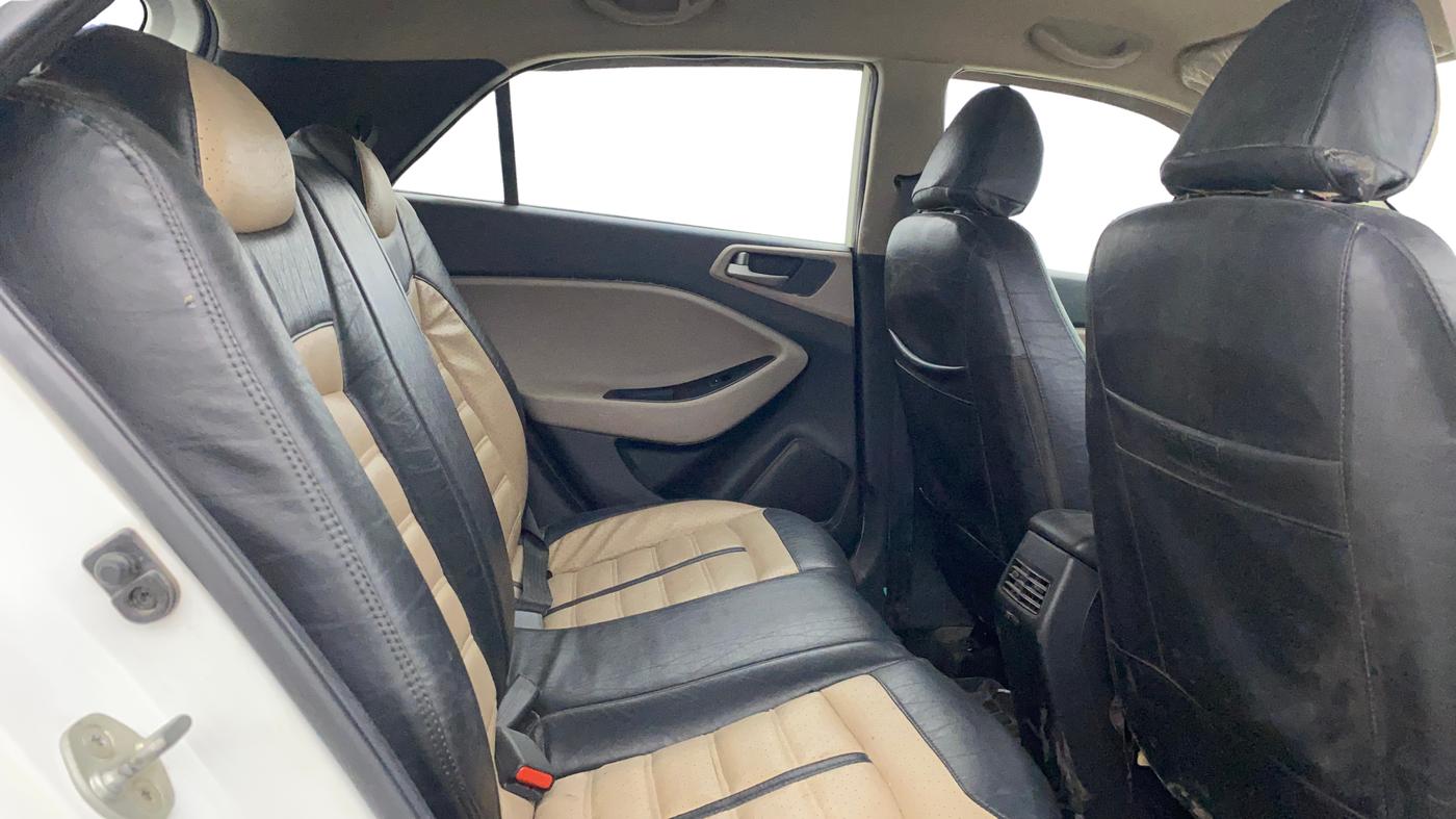 2018 Hyundai Elite i20 MAGNA EXECUTIVE 1.2, CNG, Manual, 80,108 km, Right Side Rear Door Cabin