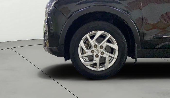 2022 Mahindra XUV300 W8 1.2 PETROL, Petrol, Manual, 41,305 km, Left Front Wheel