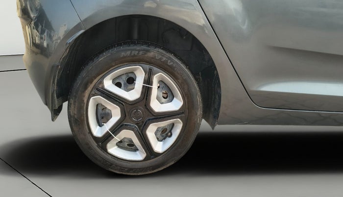 2022 Tata ALTROZ XT PETROL, Petrol, Manual, 1,01,013 km, Right Rear Wheel