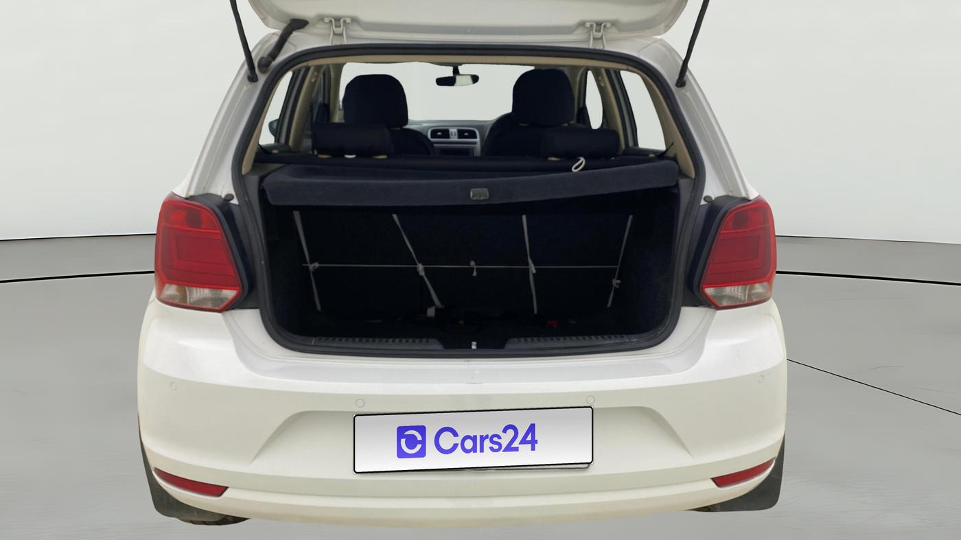 2016 Volkswagen Polo HIGHLINE1.2L, Petrol, Manual, 64,533 km, Boot Open Zoomed View