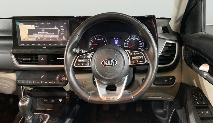 2020 KIA SELTOS HTX 1.5 PETROL, Petrol, Manual, 1,04,109 km, Steering Wheel Close Up