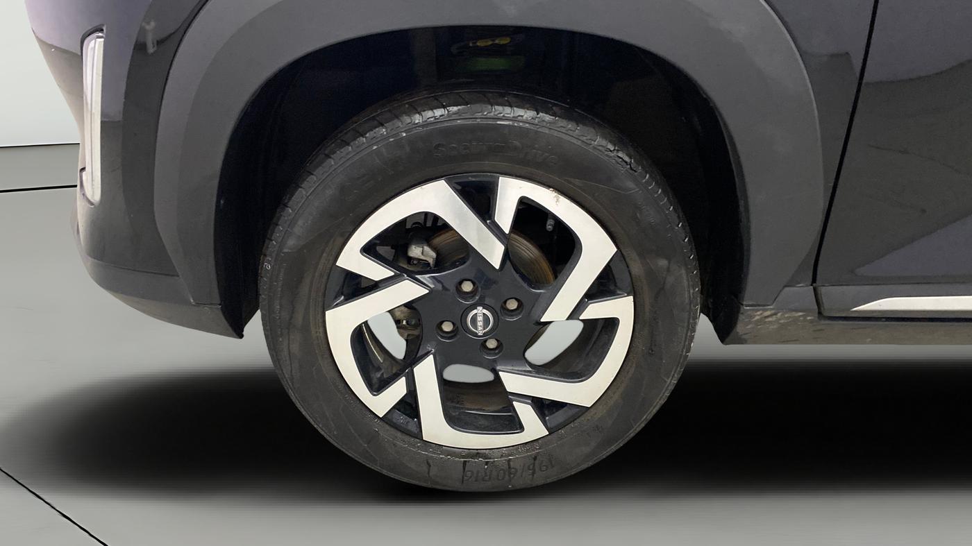 2024 Nissan MAGNITE XV MT, Petrol, Manual, 93,781 km, Left Front Wheel