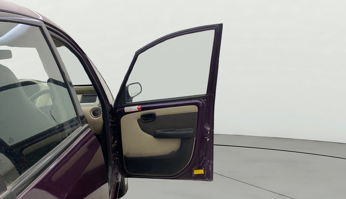 2017 Tata Nano TWIST XTA, Petrol, Automatic, 31,661 km, RHS Front Door