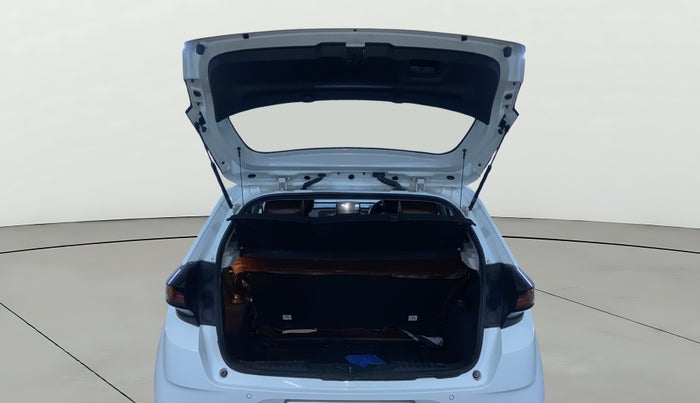 2023 Tata ALTROZ XZ Plus (S) LUX, Petrol, Manual, 51,788 km, Boot Door Open