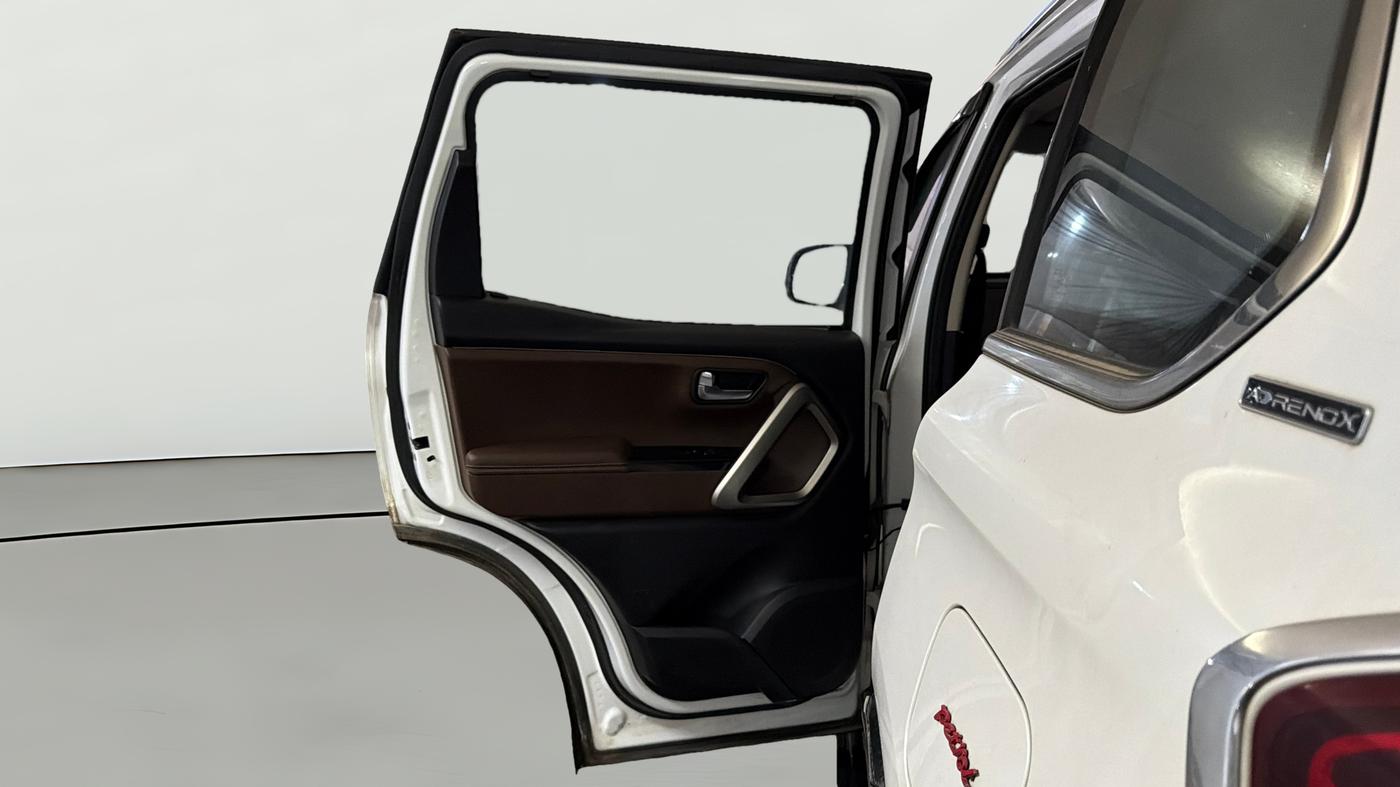 2023 Mahindra SCORPIO-N Z8 PETROL AT 7 STR, Petrol, Automatic, 21,523 km, LHS Rear Door