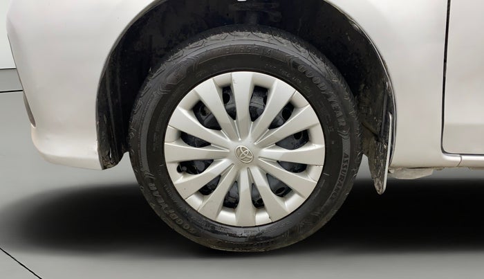 2017 Toyota Etios Liva V, Petrol, Manual, 55,771 km, Left Front Wheel