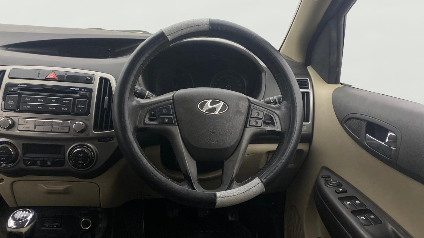 2014 Hyundai i20 ASTA 1.4 CRDI, Diesel, Manual, 1,04,057 km, Steering Wheel Close Up