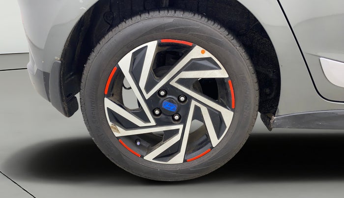 2023 Hyundai NEW I20 ASTA (O) 1.2 MT, Petrol, Manual, 7,718 km, Right Rear Wheel