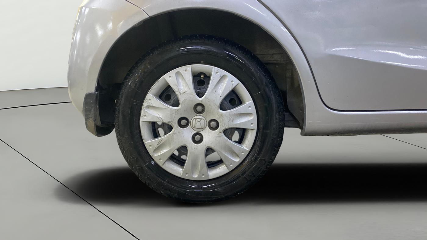 2013 Honda Brio S MT, Petrol, Manual, 85,005 km, Right Rear Wheel
