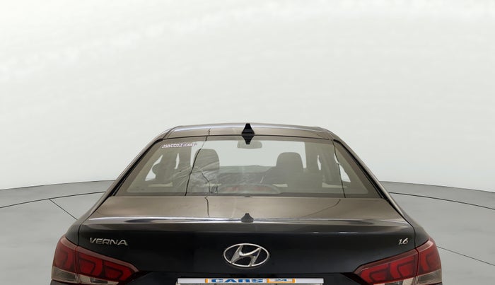 2018 Hyundai Verna 1.6 VTVT SX, Petrol, Manual, 84,701 km, Rear Windshield