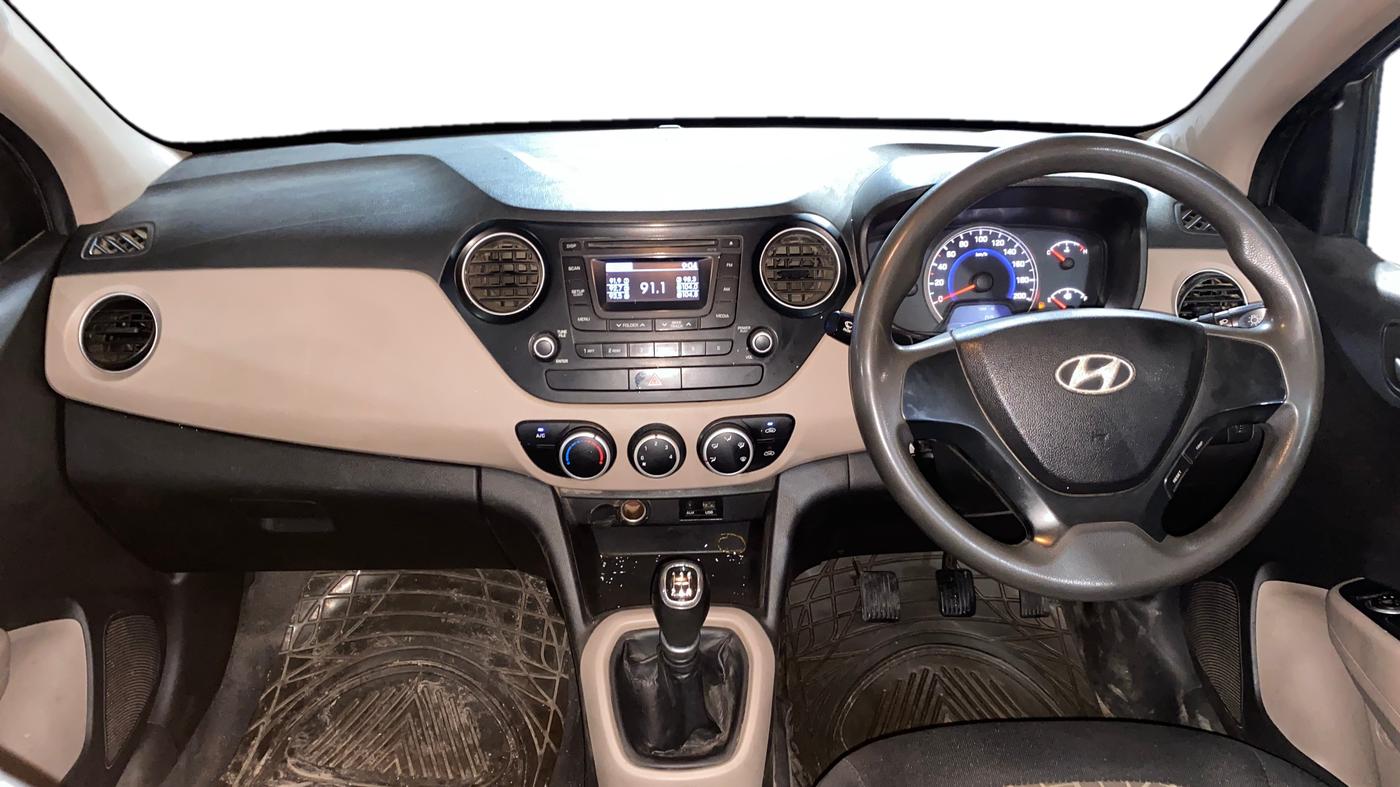 2015 Hyundai Grand i10 SPORTZ 1.2 KAPPA VTVT, Petrol, Manual, 84,265 km, Dashboard