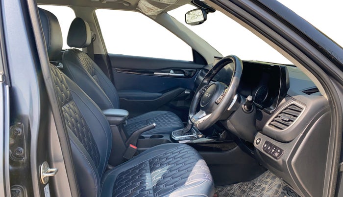 2022 KIA SELTOS X LINE 1.4 PETROL DCT, Petrol, Automatic, 51,292 km, Right Side Front Door Cabin