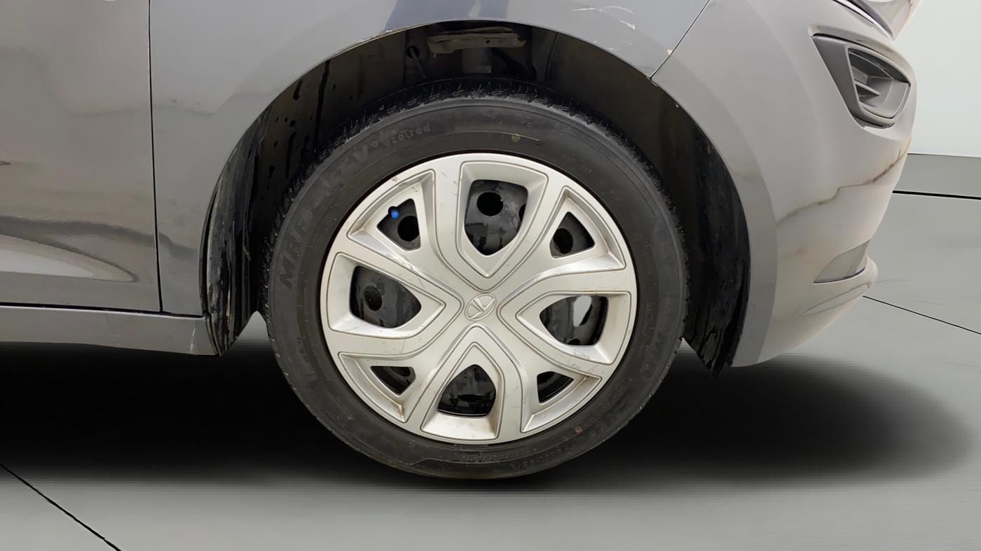 2021 Tata ALTROZ XM PLUS PETROL, CNG, Manual, 56,683 km, Right Front Wheel