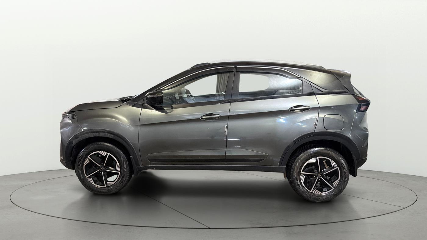 2023 Tata NEXON FEARLESS + SUNROOF DCA DUAL TONE 1.2 PETROL, Petrol, Automatic, 62,802 km, Left Side