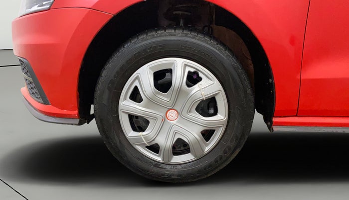 2020 Volkswagen Polo TRENDLINE 1.0L, Petrol, Manual, 33,634 km, Left Front Wheel