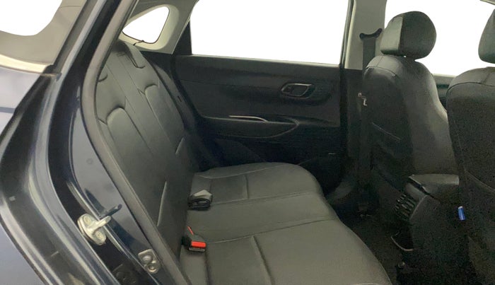 2022 Hyundai NEW I20 ASTA 1.2 MT, Petrol, Manual, 19,816 km, Right Side Rear Door Cabin