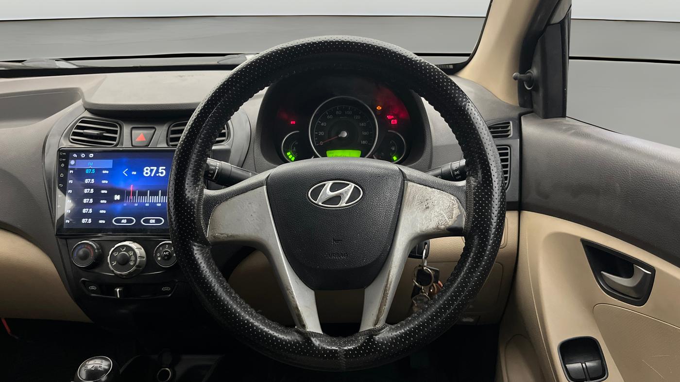 2014 Hyundai Eon SPORTZ, Petrol, Manual, 68,433 km, Steering Wheel Close Up