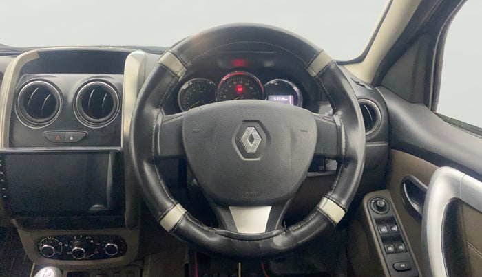 2017 Renault Duster RXL PETROL, Petrol, Manual, 57,656 km, Steering Wheel Close Up