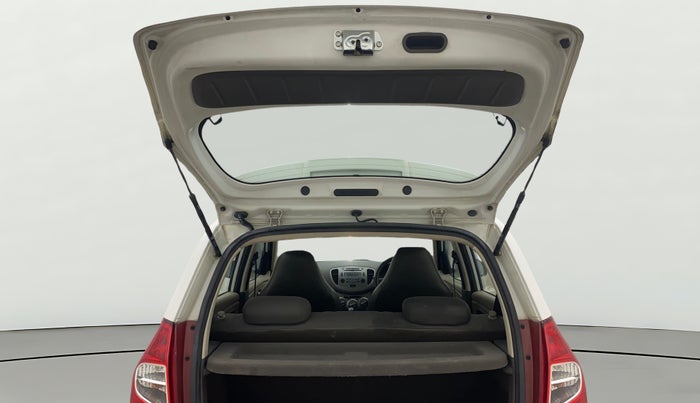 2013 Hyundai i10 SPORTZ 1.2, Petrol, Manual, 68,100 km, Boot Door Open