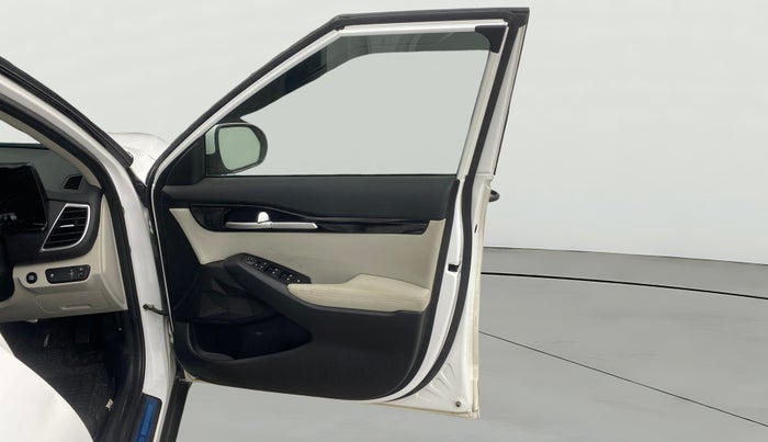 2023 KIA SELTOS HTX PETROL 1.5, Petrol, Manual, 29,874 km, RHS Front Door